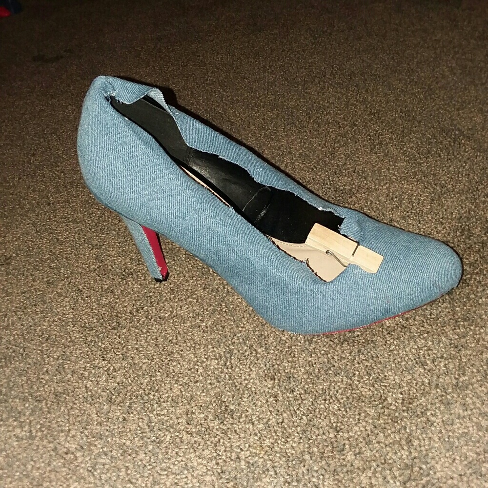 💥COMING SOON💥 CUSTOM MADE MINNIE MOUSE HEELS - Picture 5 of 7